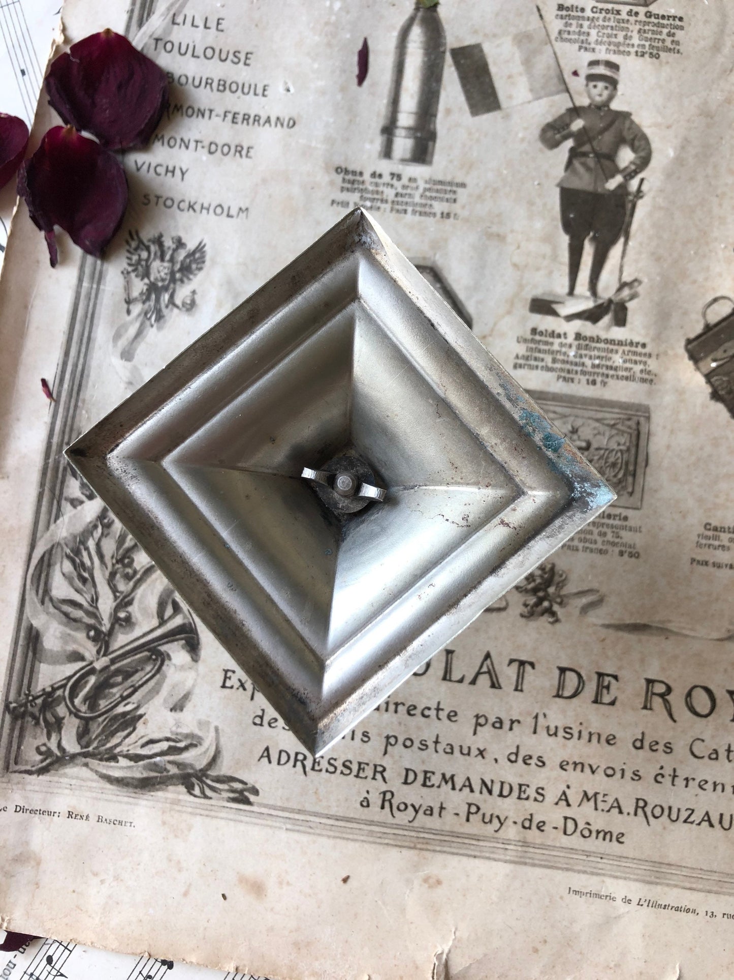 Vintage Art Deco Silver Plate Candlestick: Square Base