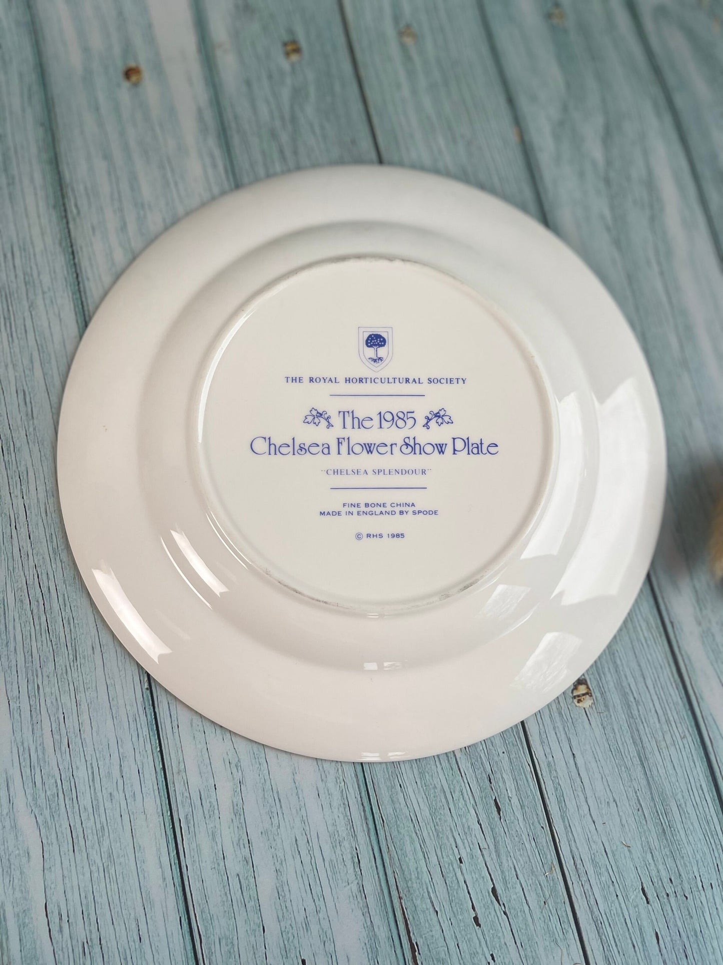 Vintage 1985 Royal Horticultural Society Chelsea Flower Show Commemorative Plate / Fine Bone China by Spode