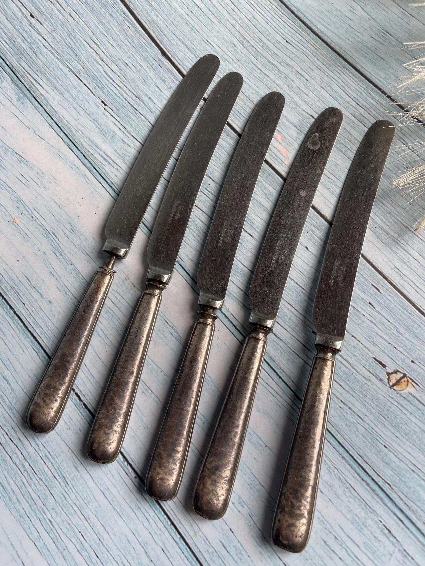 Set of Five Antique 1924 William Yates Silver Handle Firth Stainless Blade Butter Knives