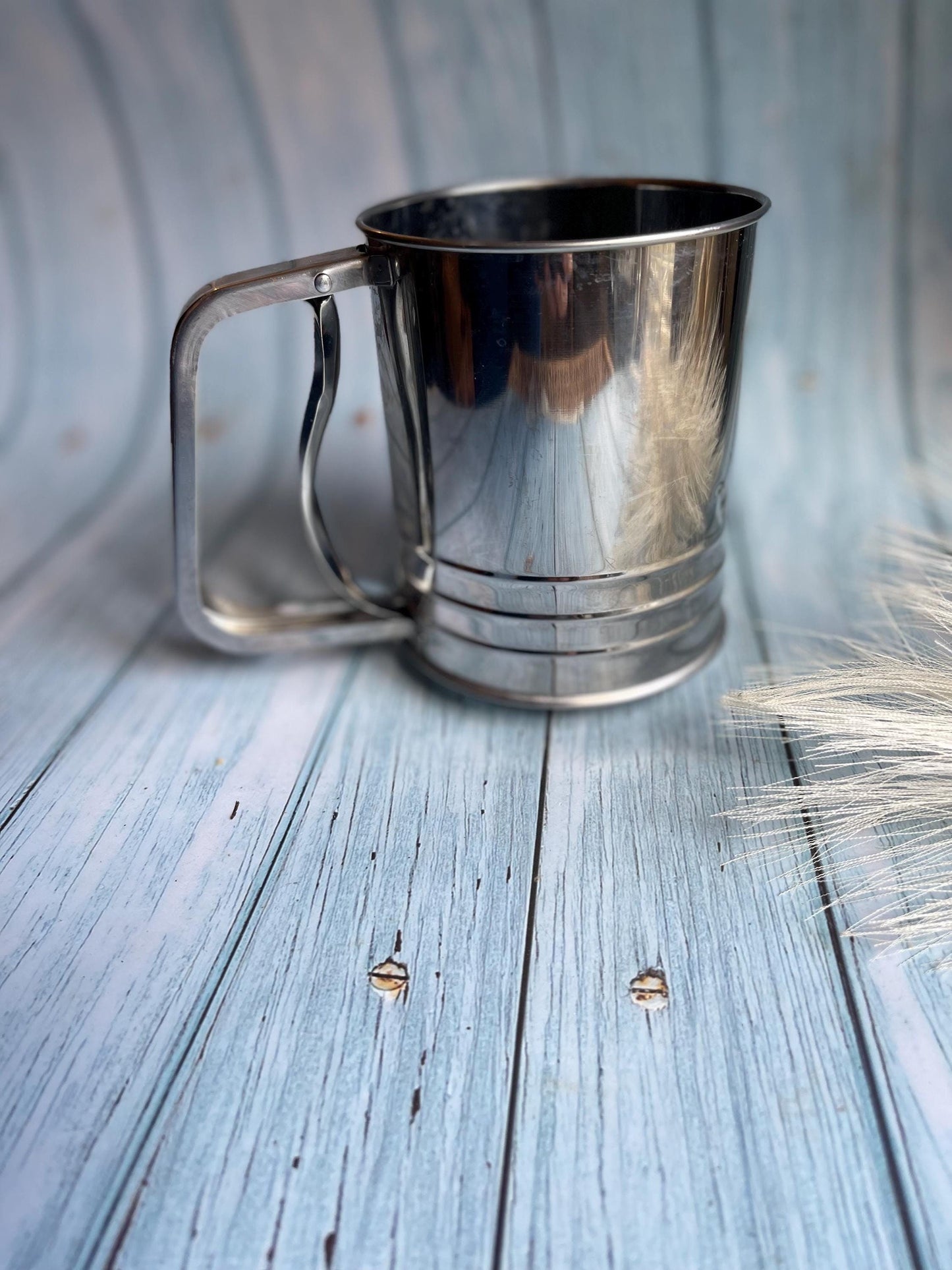 Vintage M&S Stainless Steel Flour Sifter: Spring-Loaded Handle