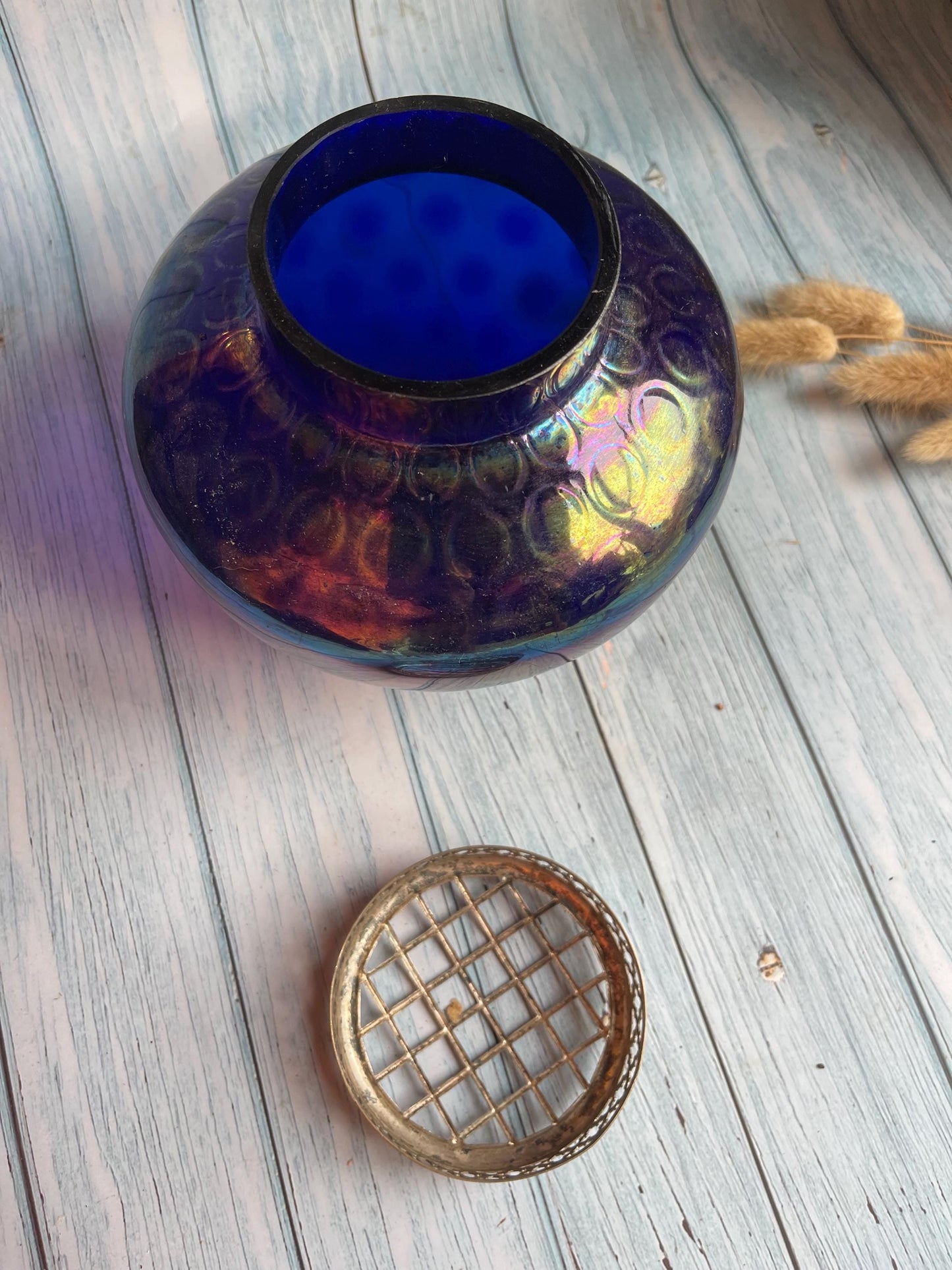 Beautiful Blue Lustre Glass Posy Rose Bowl with Ornate Silver Plated Metal Grill Lid