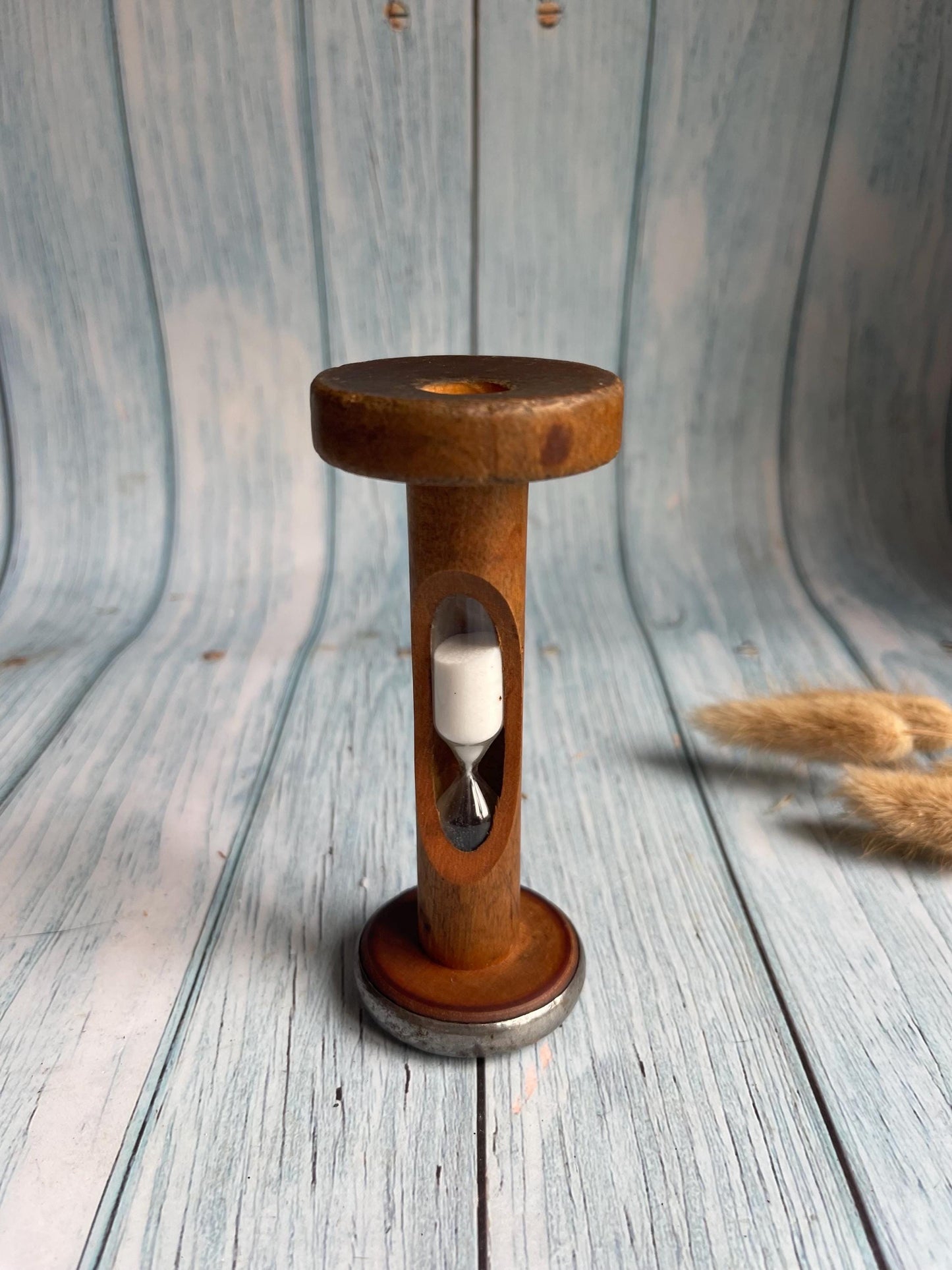 Antique Bobbin Spool Egg Timer / Collectible Hourglass / Rustic Kitchen Decor