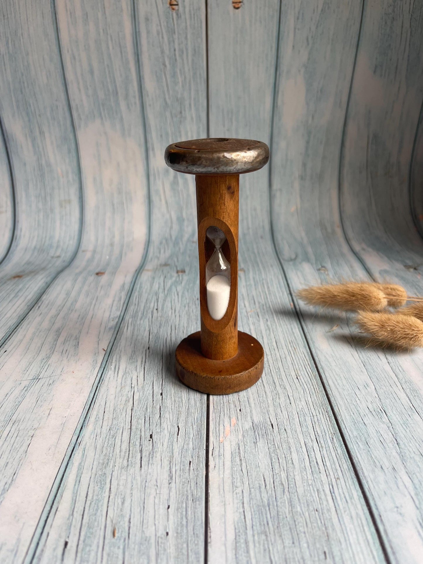 Antique Bobbin Spool Egg Timer / Collectible Hourglass / Rustic Kitchen Decor