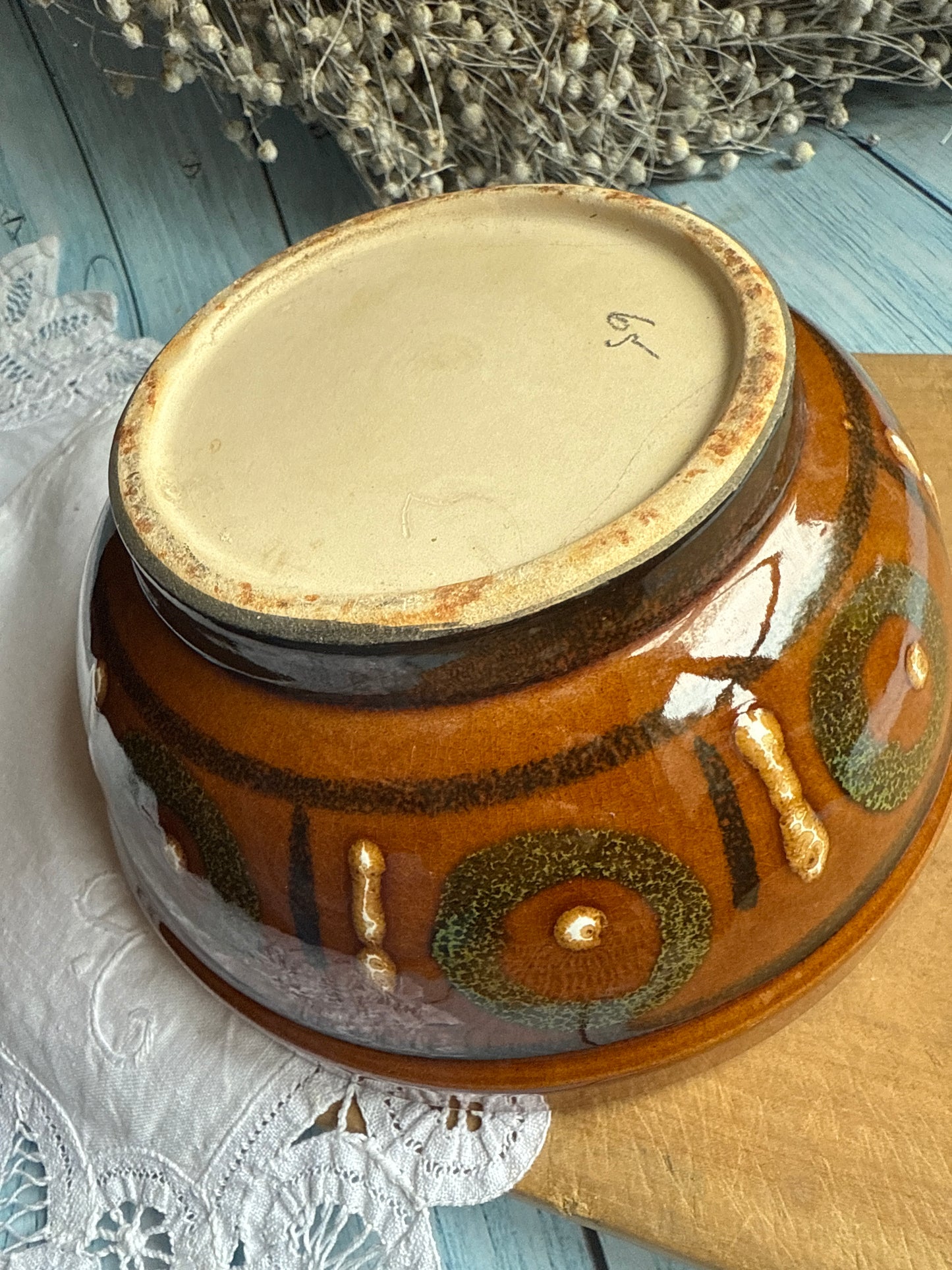 Studio Pottery Slip Glaze Mid Century Bowl / Retro Style Dish