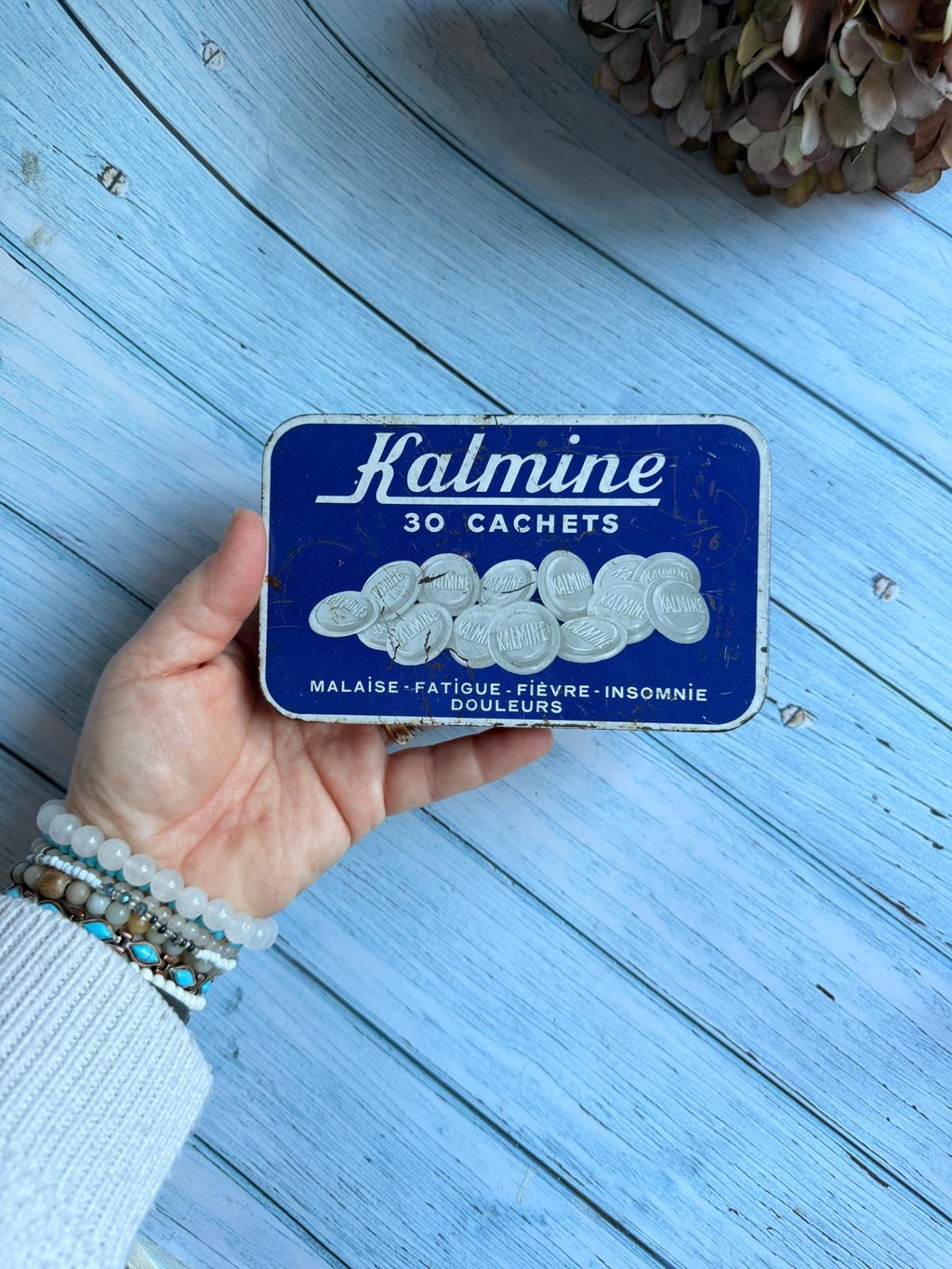 Vintage French Kalmine Tablet Chemist Tin / Blue and White Advertising