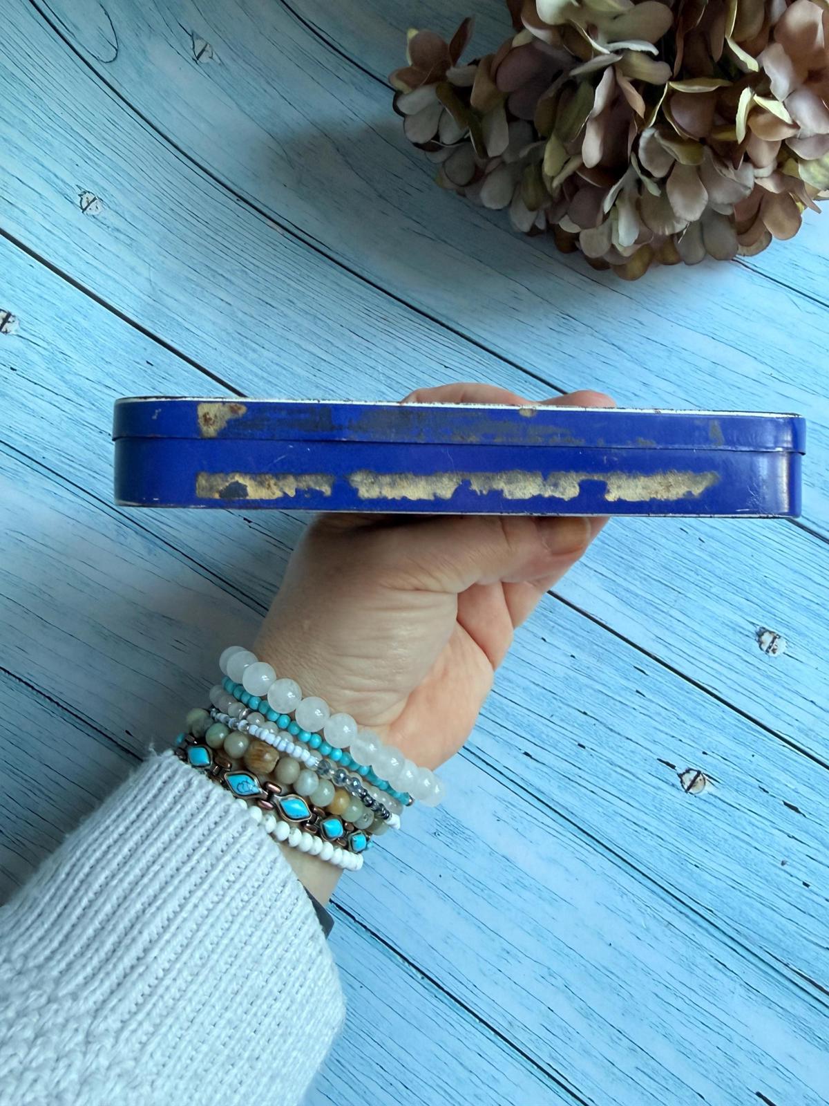 Vintage French Kalmine Tablet Chemist Tin / Blue and White Advertising