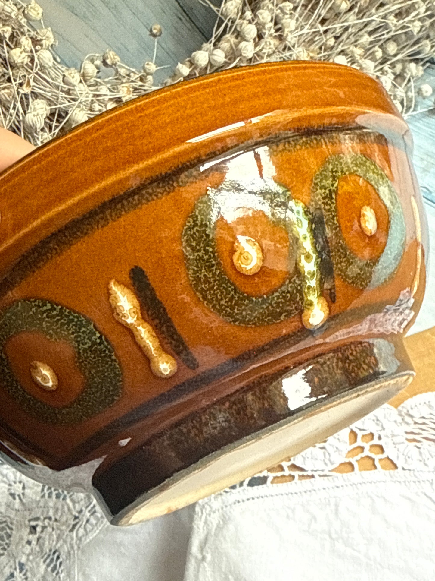 Studio Pottery Slip Glaze Mid Century Bowl / Retro Style Dish