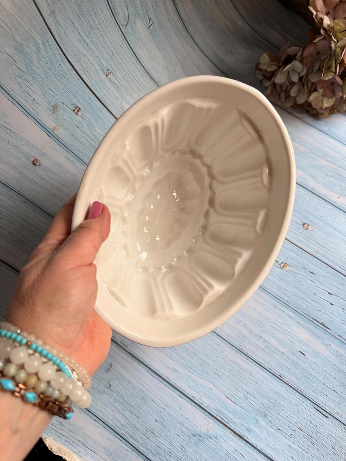Vintage 1960s/1970s White Ironstone T G Green Jelly Mould / Jello Mold