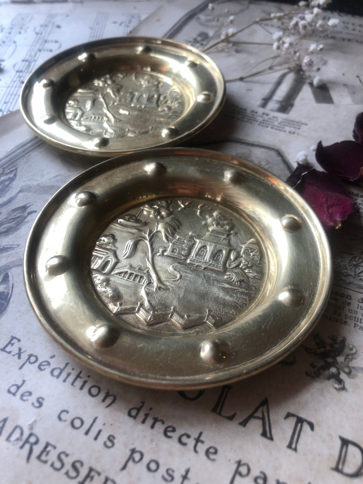 Pretty Pair of Oriental Themed  Brass Round Trinket Dishes / Pin Dish / Brass Plates / Brass Collectible / Coin Tray / Ring Tray