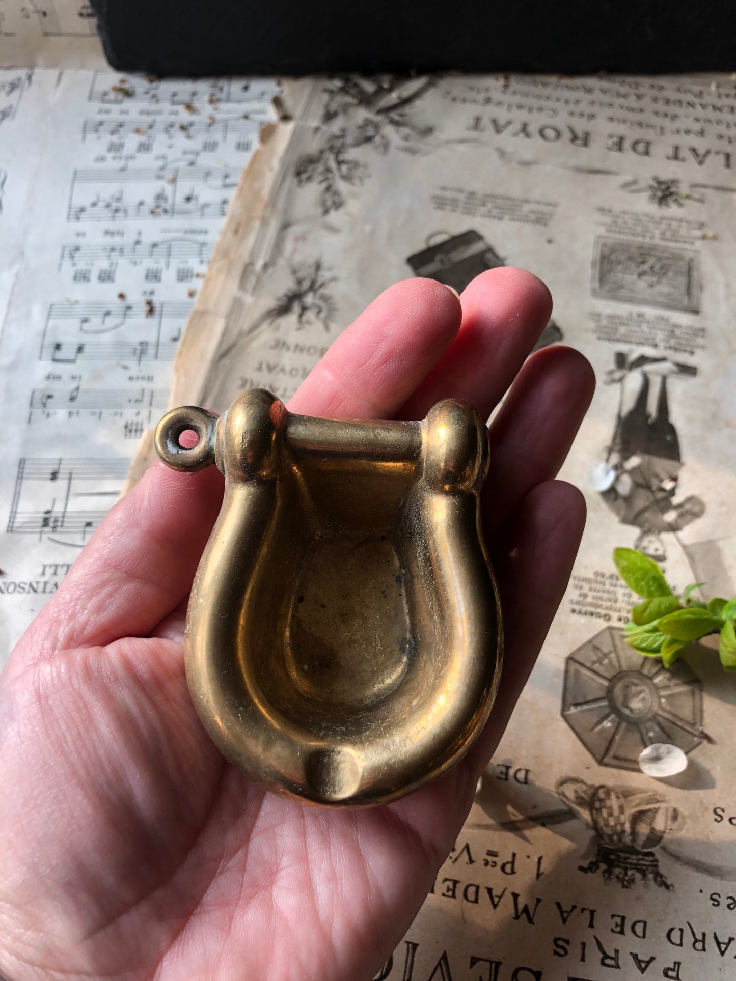 Nautical Shackle Brass Vintage Ashtray / Pin Dish / Trinket Dish / Ring Dish