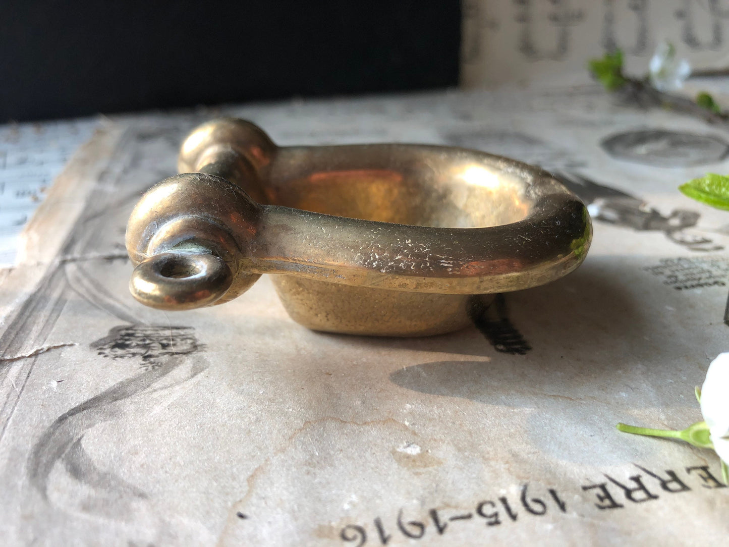 Nautical Shackle Brass Vintage Ashtray / Pin Dish / Trinket Dish / Ring Dish