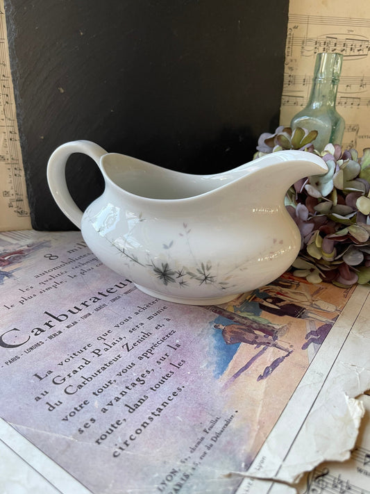 Vintage Royal Doulton Gravy or Sauce Boat / Jug / Greenbrier (TC1009)