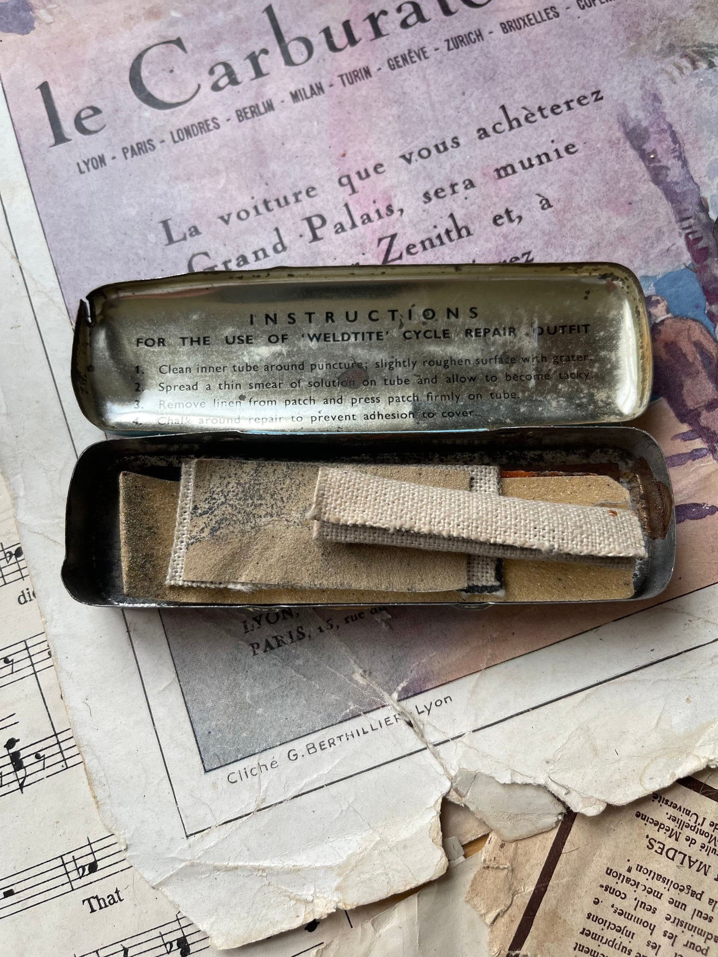 Vintage Cycle Repair Tin with Some Contents / Bicycle Puncture Kit / Weld Tite Self Vulcanising / British Made