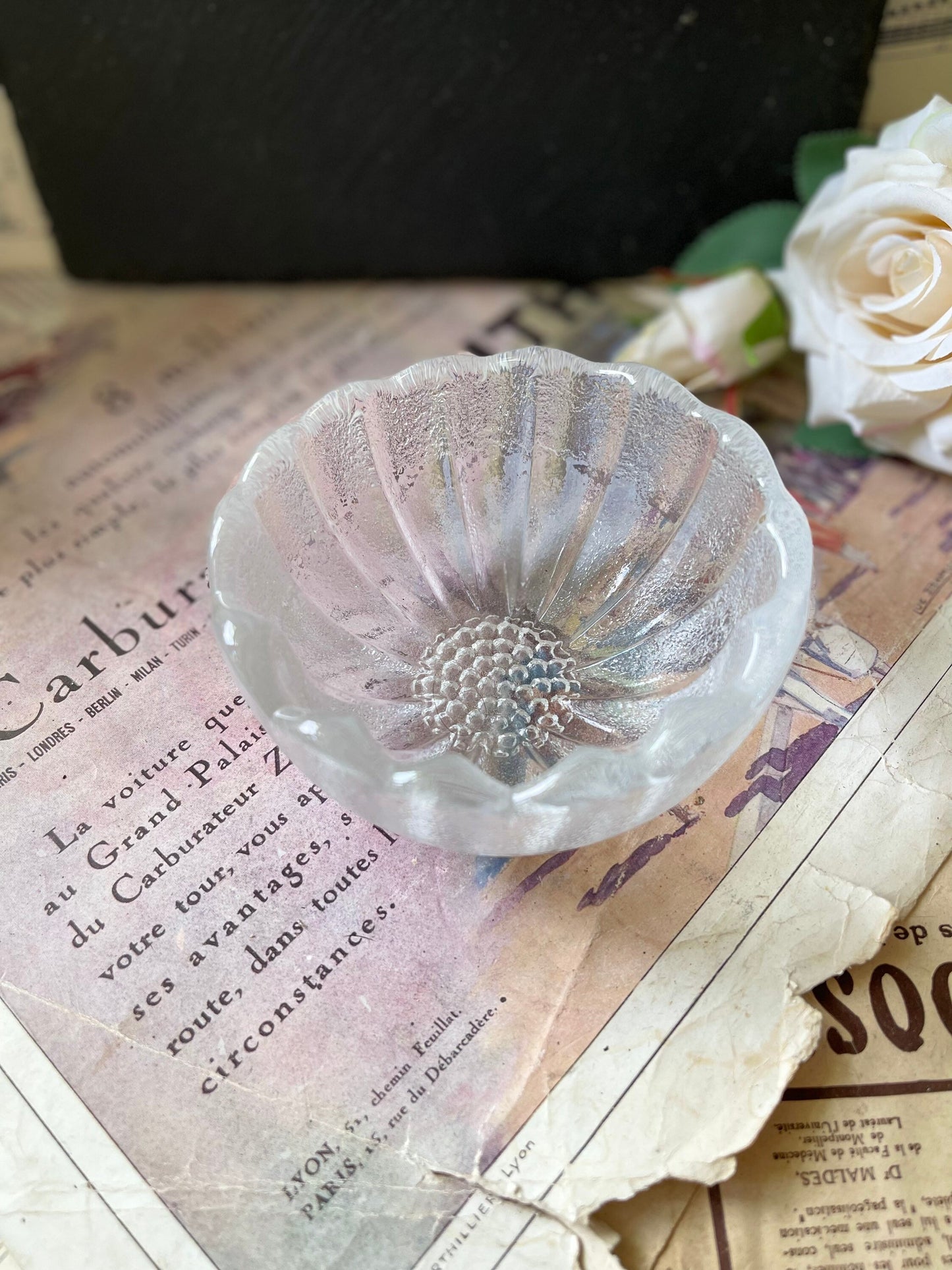 Very Pretty Pressed Crystal Glass Flower Bowl