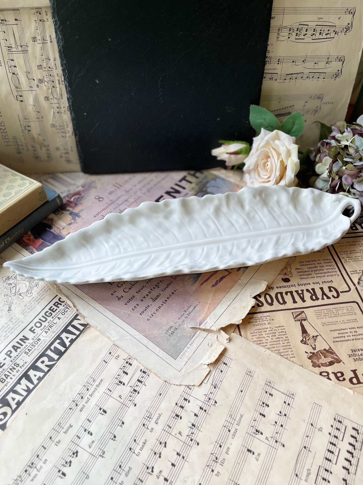 W & R Vintage White Leaf Shape Platter / Wiltshaw and Robinson Ltd / Stoke on Trent / English Earthenware