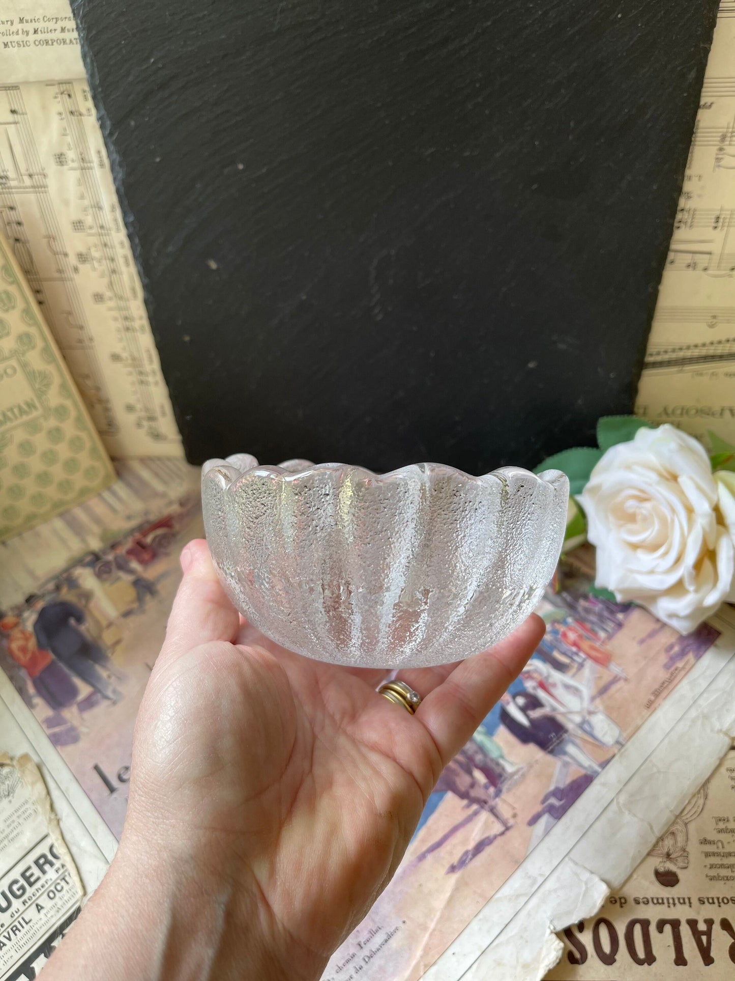 Very Pretty Pressed Crystal Glass Flower Bowl