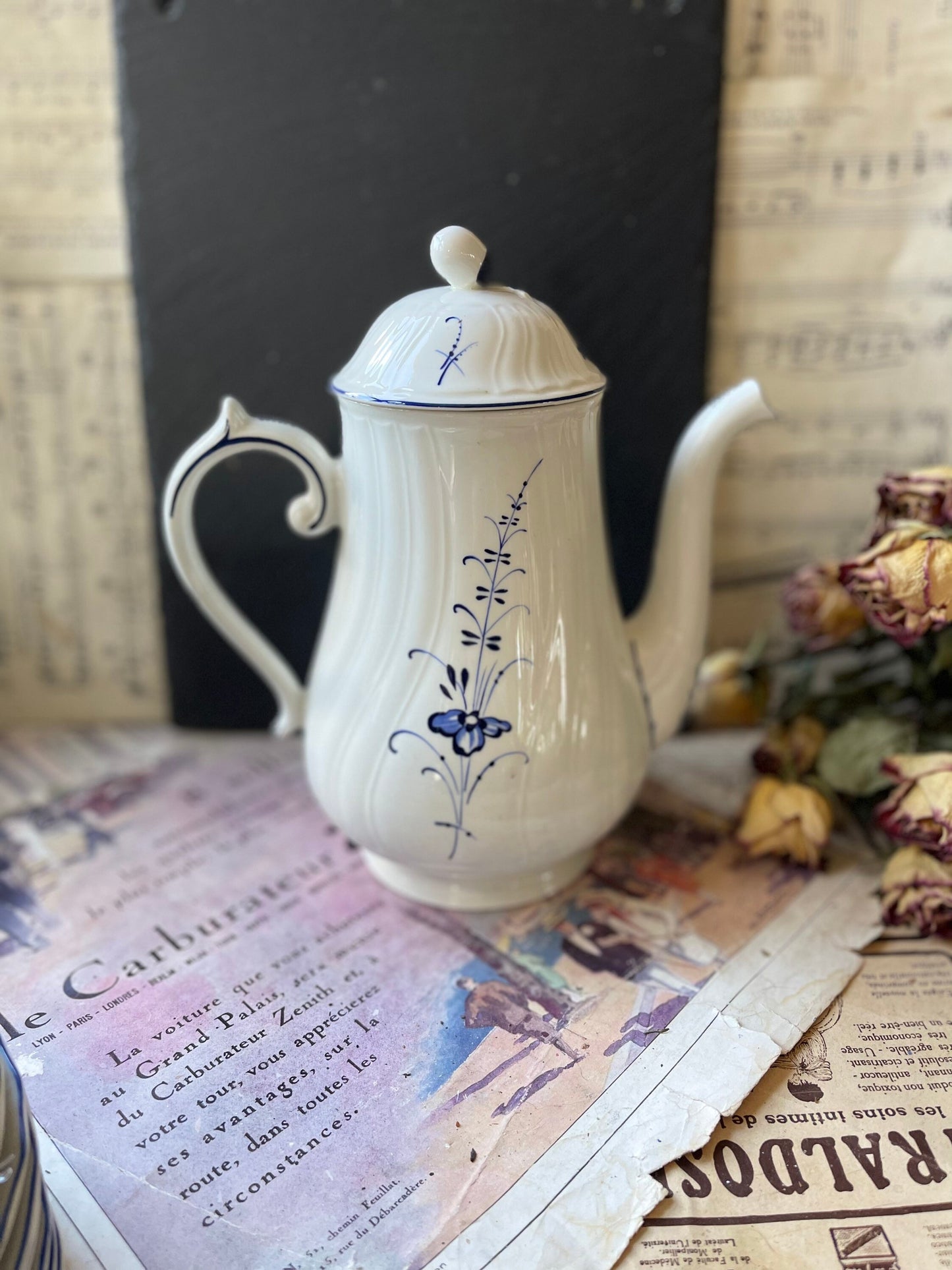 Villeroy and Boch Vieux Luxembourg / Old Luxembourg Porcelain Coffee Pot / Blue and White