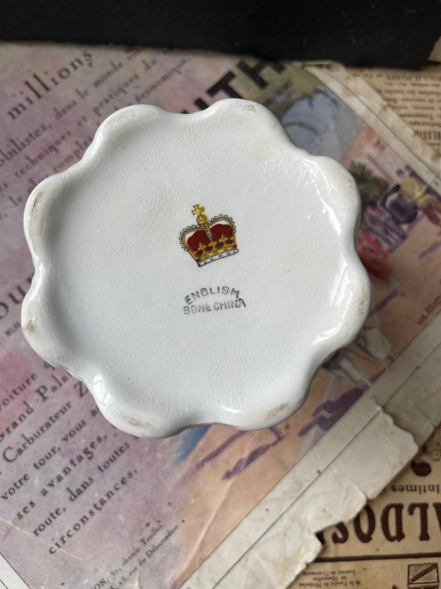 English Bone China  Silver Jubilee Commemorative Mug to Celebrate 25 Years of Queen Elizabeth II