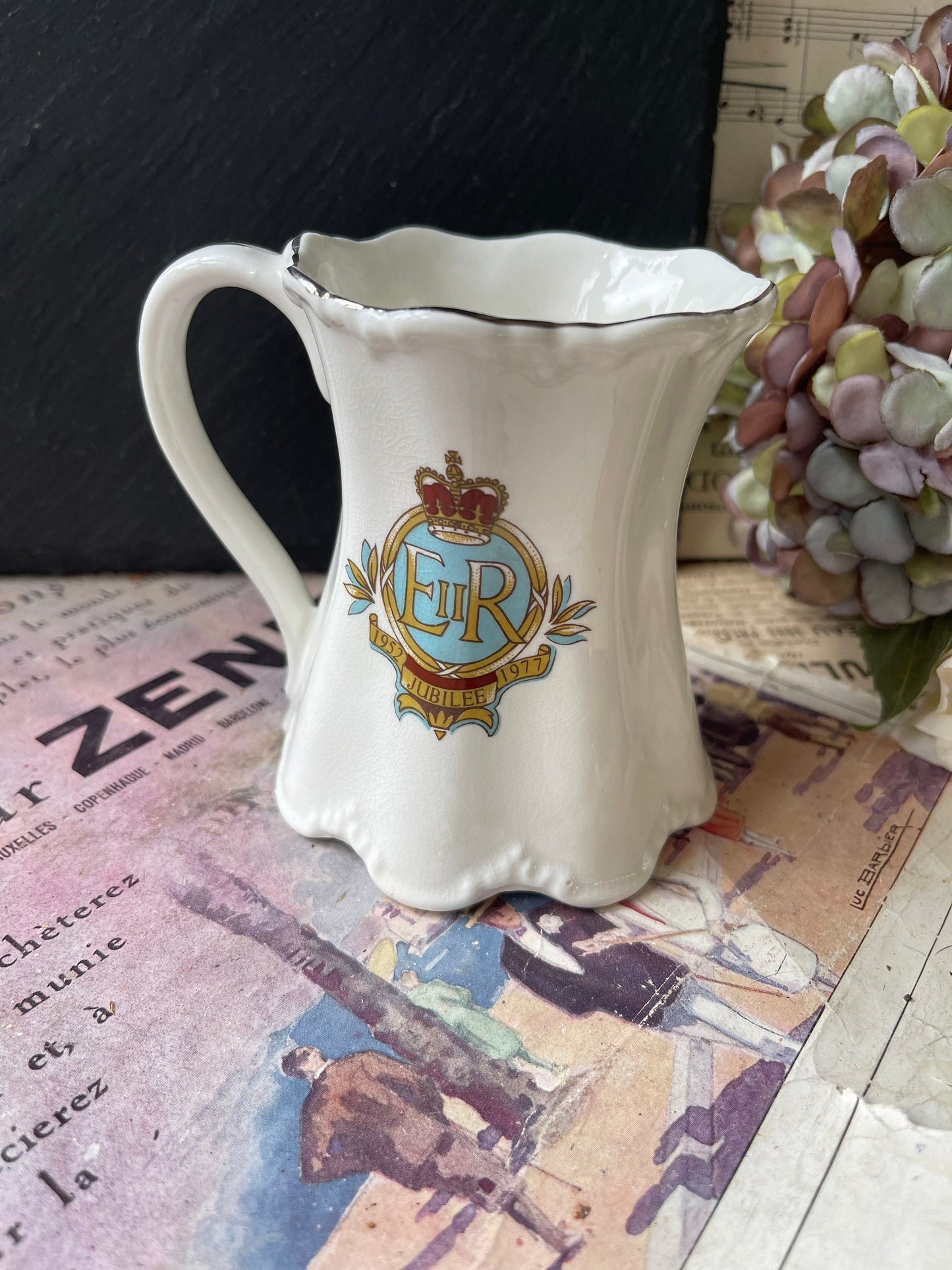 English Bone China  Silver Jubilee Commemorative Mug to Celebrate 25 Years of Queen Elizabeth II