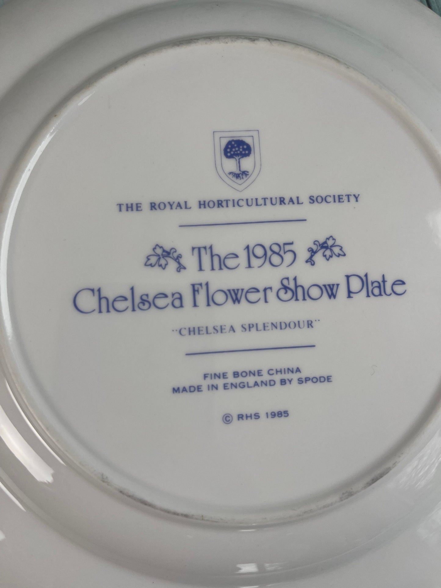 Vintage 1985 Royal Horticultural Society Chelsea Flower Show Commemorative Plate / Fine Bone China by Spode