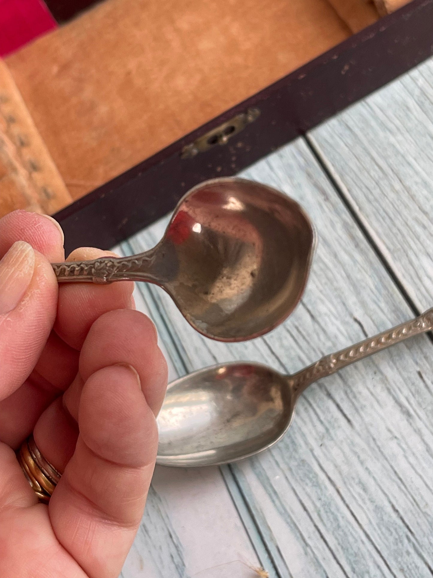 Vintage Boxed Set of Five Silver Metal Teaspoons