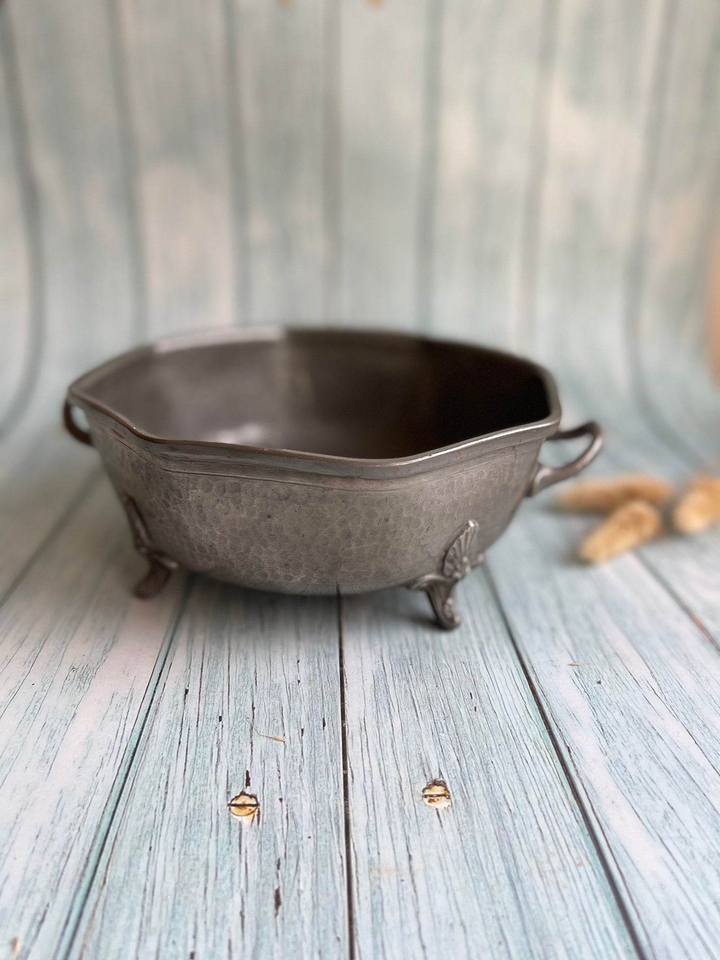 Antique 1908 Art Nouveau Liberty Style Mayflower English Pewter Dish with Two Handles and Four Ornate Feet