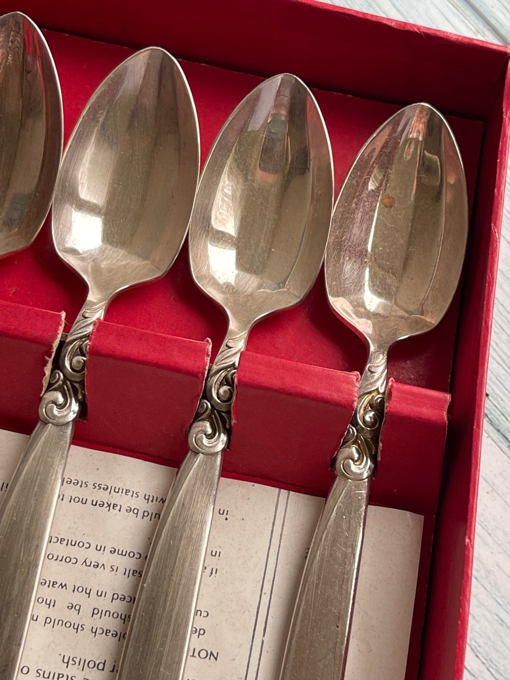 Vintage Oneida Community Plate Boxed Set of Six Silver Plated Grapefruit Spoons in the South Seas Pattern