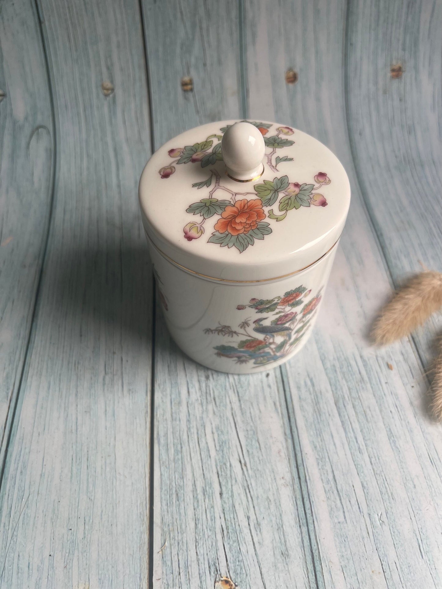 Wedgwood Kutani Crane Design Lidded Pot