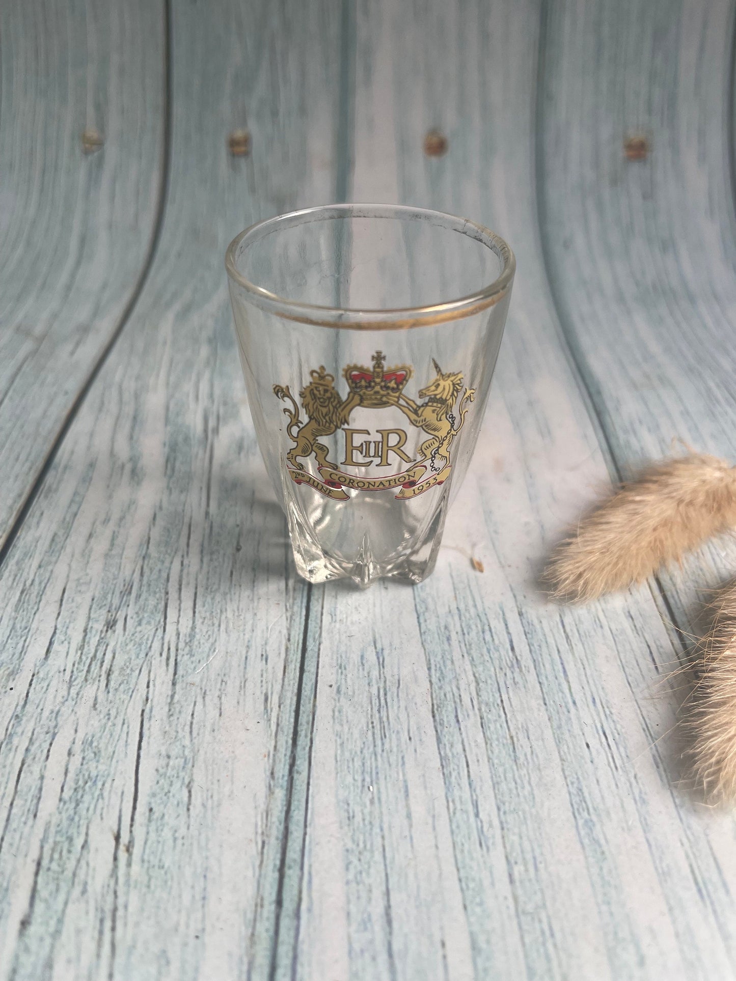 1953 Queen Elizabeth Coronation Souvenir Shot Glass / British Royal Family Collectible Memorabilia