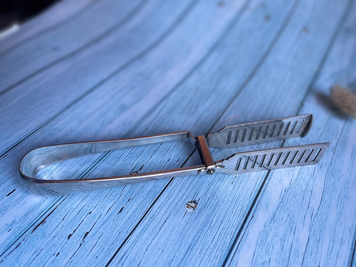 Antique William Hutton & Son Sheffield Silver Plate Asparagus Tongs