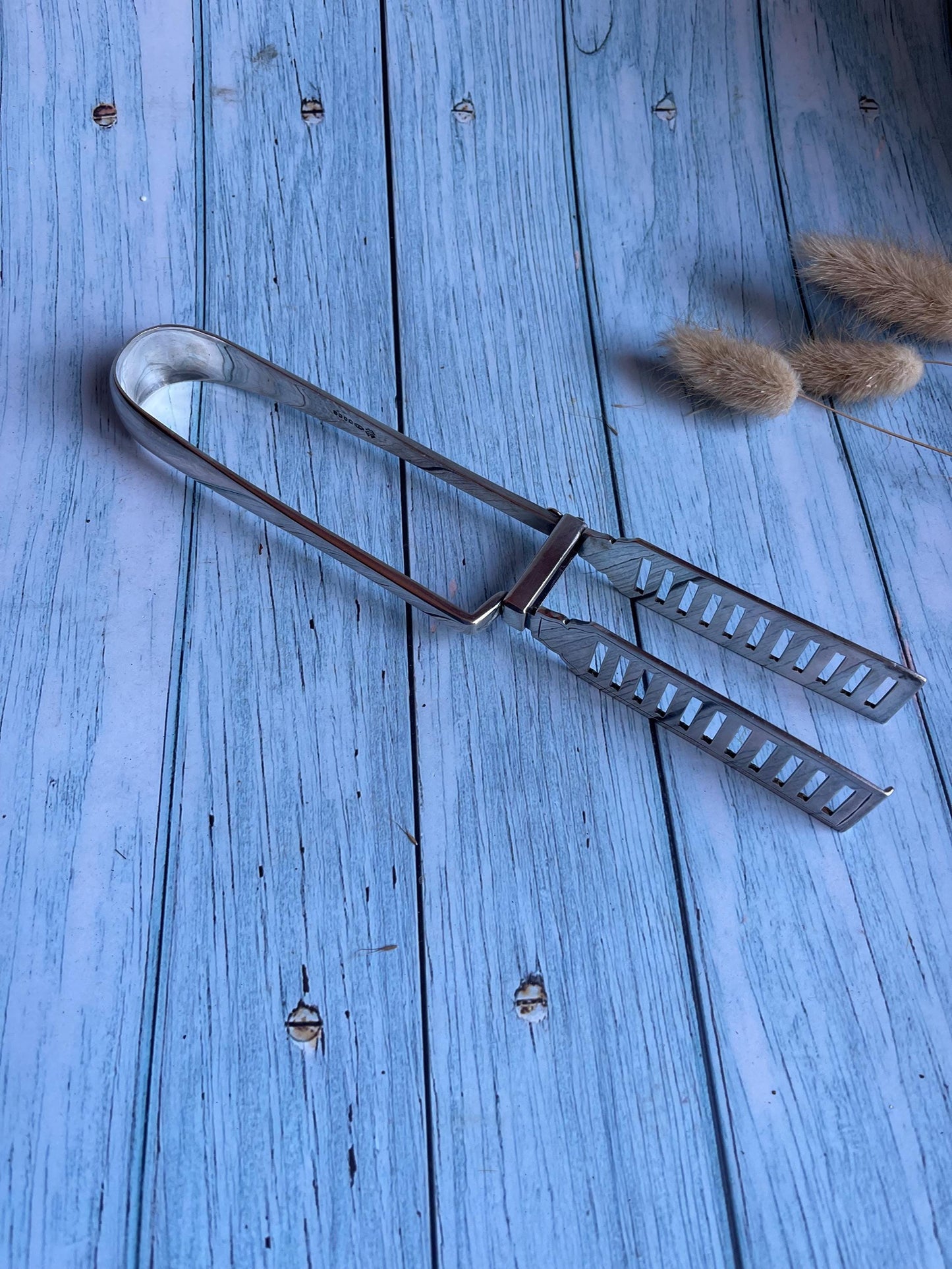 Antique William Hutton & Son Sheffield Silver Plate Asparagus Tongs