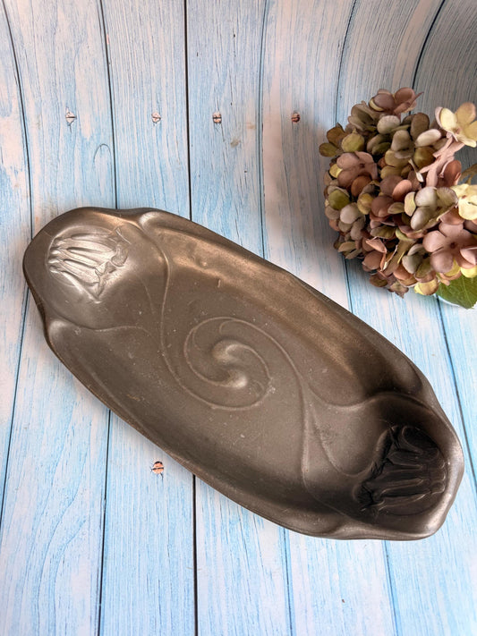Antique Art Nouveau Tray Hugo Leven Kayserzinn Jugendstil Dish, Germany, circa 1900