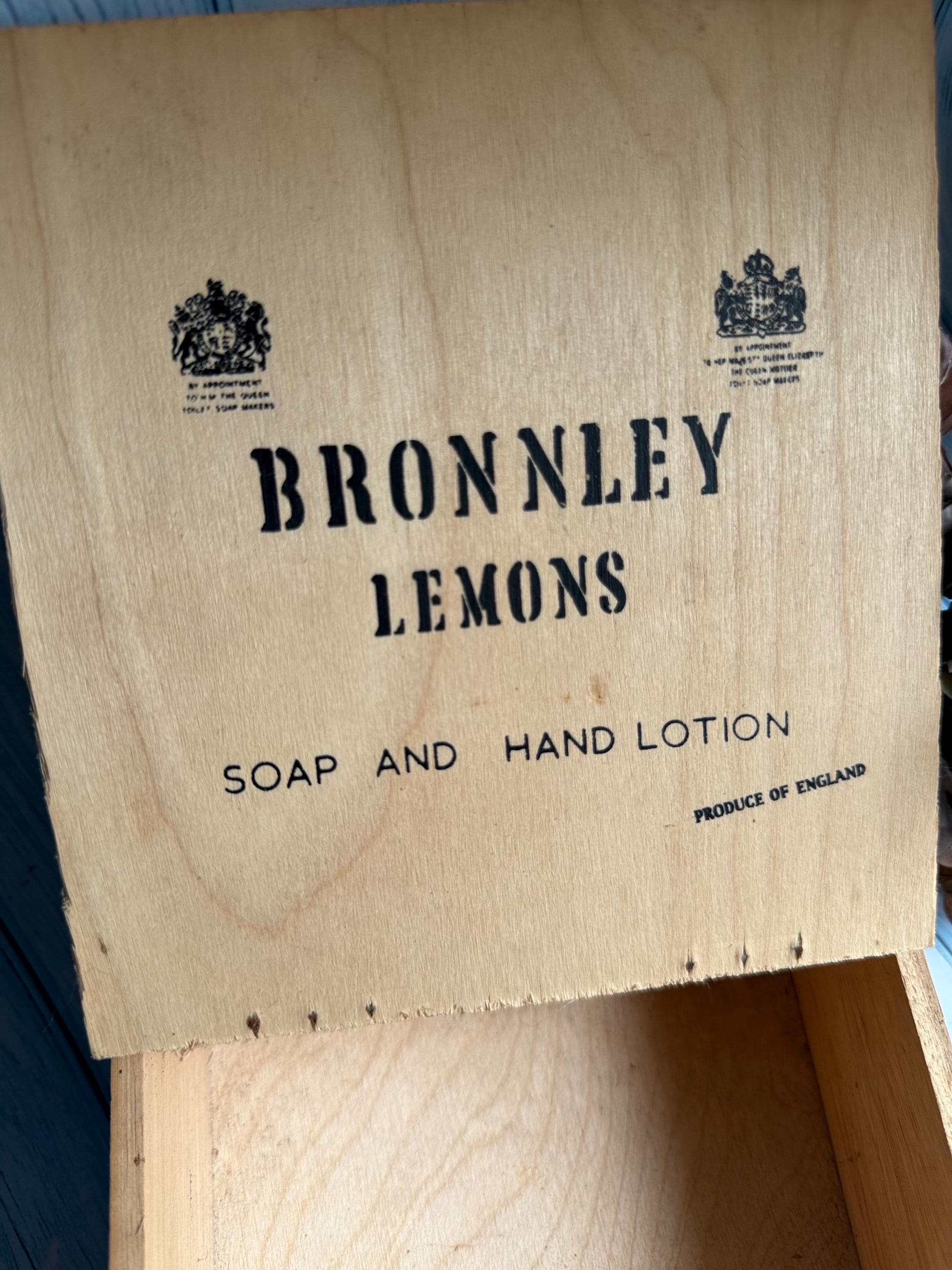 Vintage Bronnley Lemons Wooden Soap Box / Advertising Hinged Storage Box