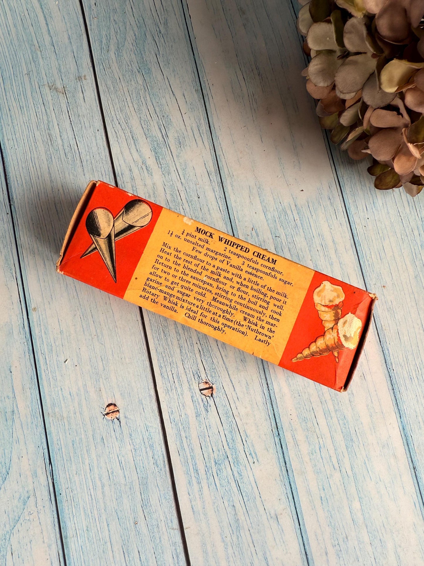 Boxed 1960s Set of Six Nut Brown Vintage Cream Horn Cases