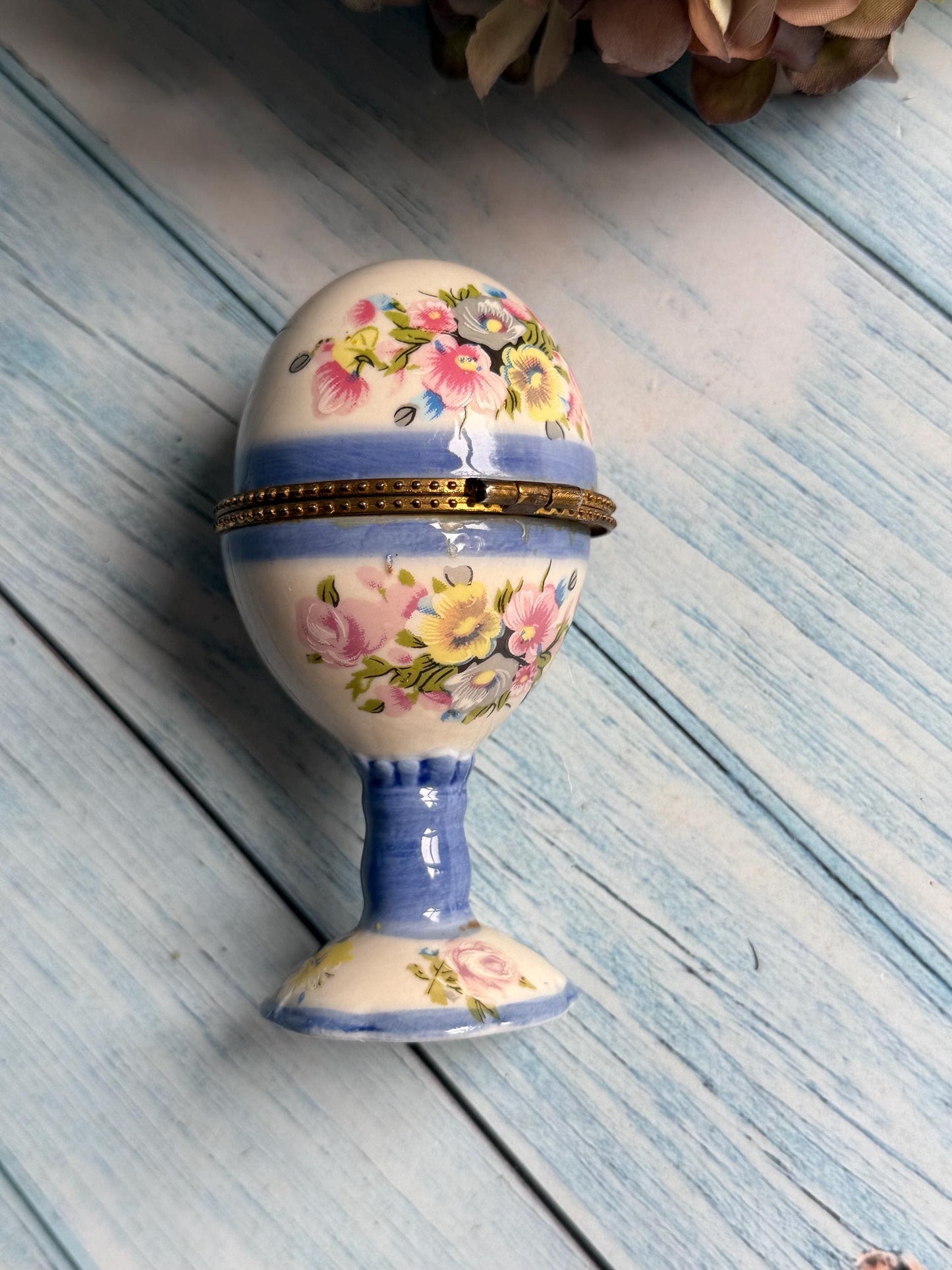 Vintage Hand Painted Egg Shaped Ceramic Trinket or Pill Pot with Hinged Lid on Pedestal Foot
