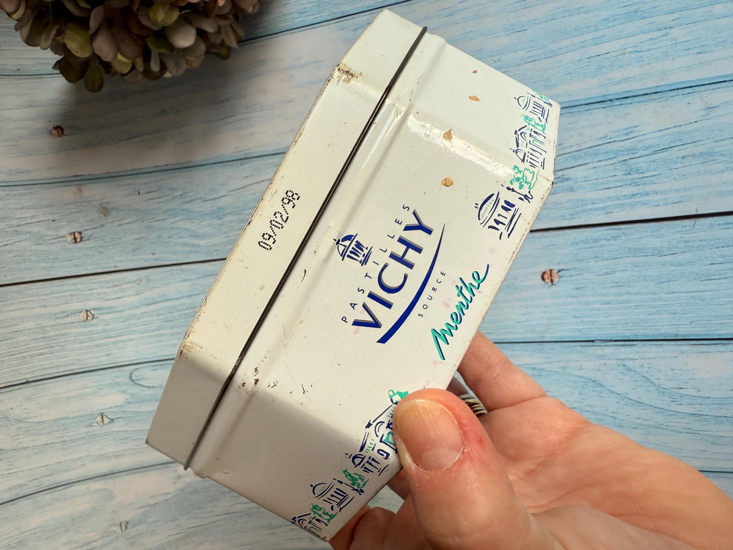 Vintage French Vichy Menthe Pastilles Advertising Collectible Tin