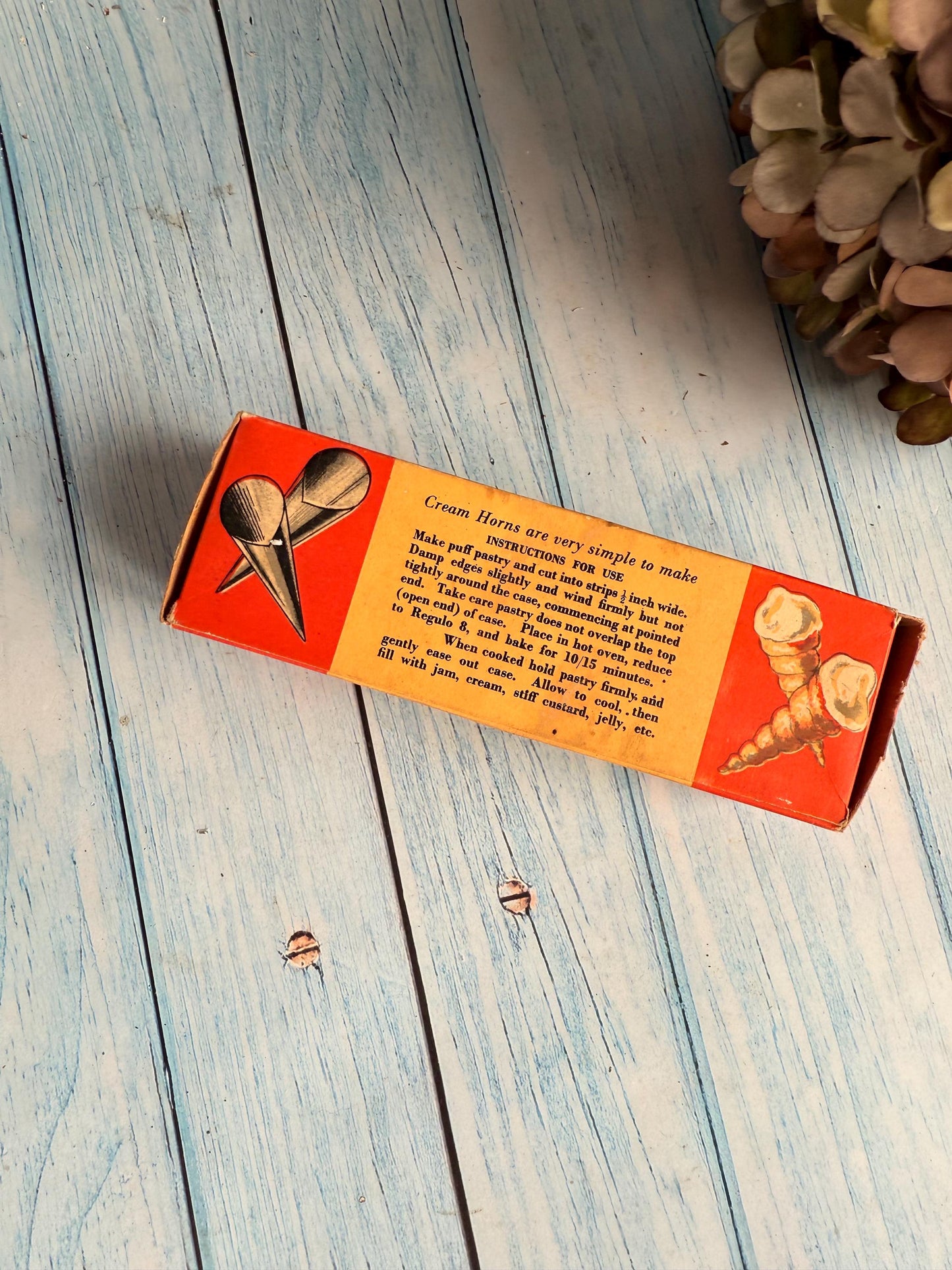 Boxed 1960s Set of Six Nut Brown Vintage Cream Horn Cases